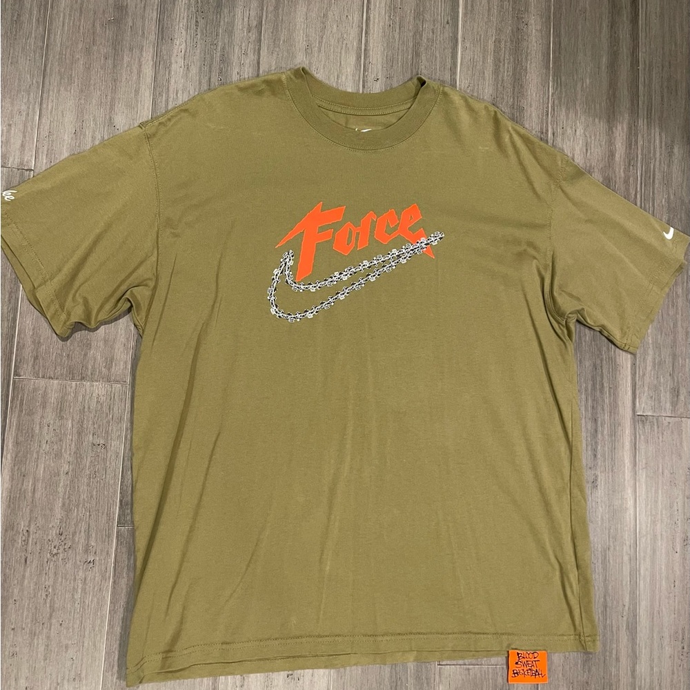 Nike tshirt